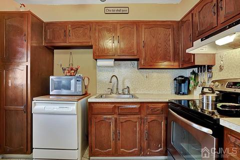 332 Edgeworth St, Middlesex, NJ 08846 photo 11
