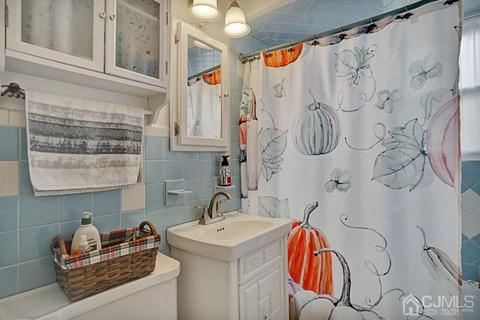 332 Edgeworth St, Middlesex, NJ 08846 photo 15