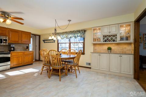 206 Maple St, Middlesex, NJ 08846 photo 5