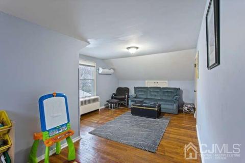 425 Second St, Middlesex, NJ 08846 photo 11