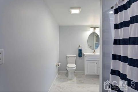 425 Second St, Middlesex, NJ 08846 photo 10