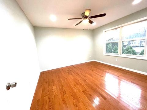 363 Plainfield Rd, Edison, NJ 08820 photo 17