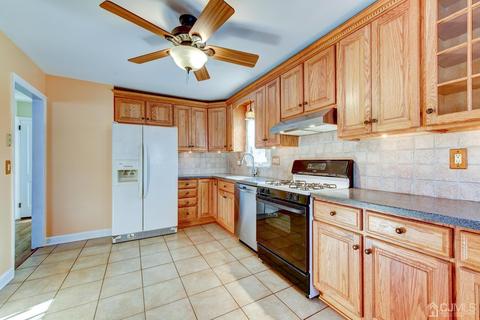 515 Fairview Ave, Middlesex, NJ 08846 photo 12