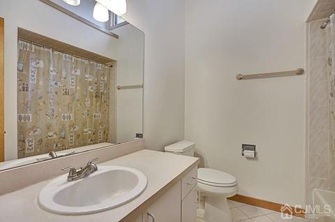 194 Compton Ave, Edison, NJ 08820 photo 25