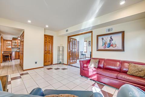 4 Heather Dr, Edison, NJ 08820 photo 9