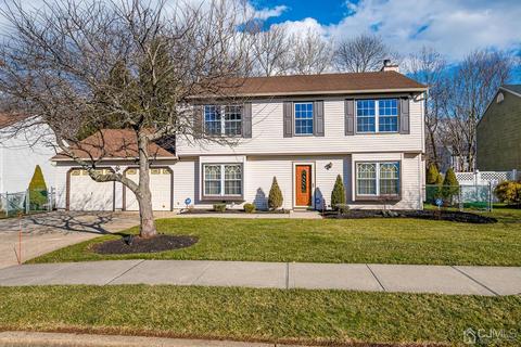 4 Heather Dr, Edison, NJ 08820 photo 2