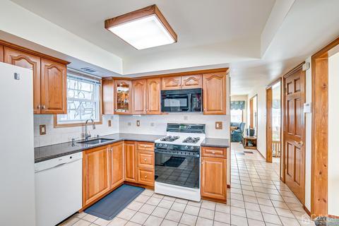 4 Heather Dr, Edison, NJ 08820 photo 17