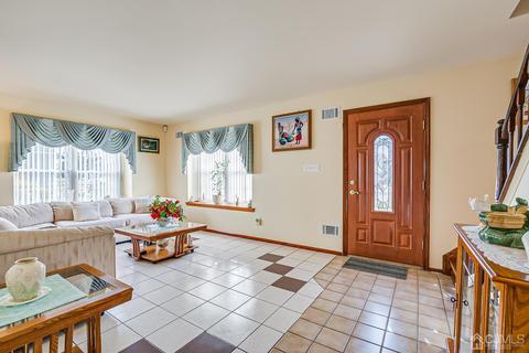 4 Heather Dr, Edison, NJ 08820 photo 5