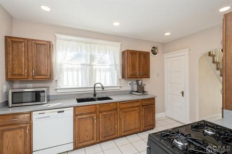 33 Meadow Rd, Edison, NJ 08817 photo 7