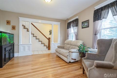 33 Meadow Rd, Edison, NJ 08817 photo 3