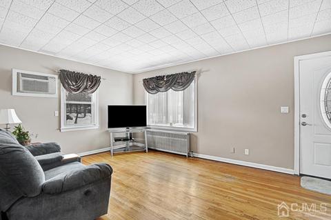 207 Harris Ave, Middlesex, NJ 08846 photo 3