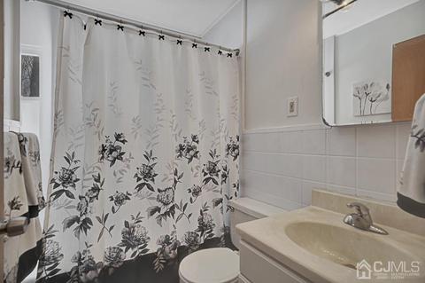 207 Harris Ave, Middlesex, NJ 08846 photo 11