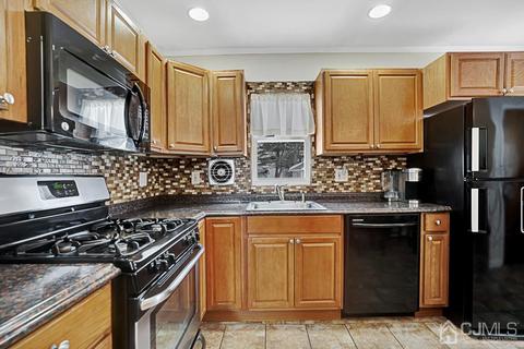 207 Harris Ave, Middlesex, NJ 08846 photo 6