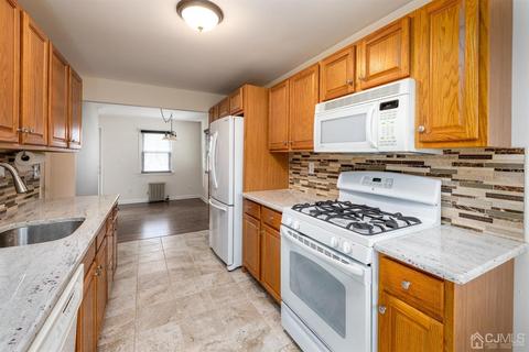 94 First St, Edison, NJ 08837 photo 11