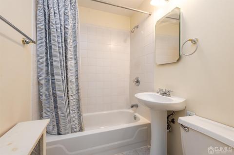 94 First St, Edison, NJ 08837 photo 9