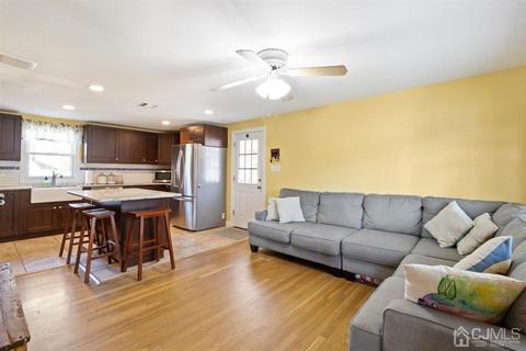 437 1st St, Middlesex, NJ 08846 photo 5