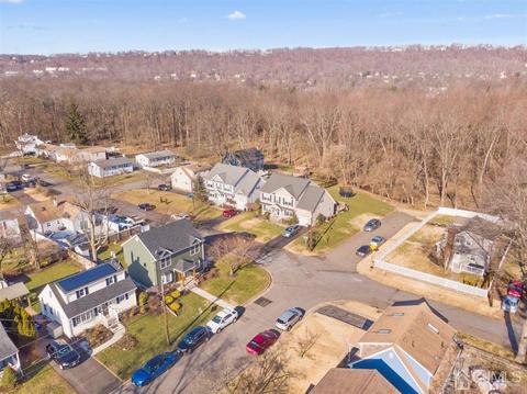 437 1st St, Middlesex, NJ 08846 photo 3