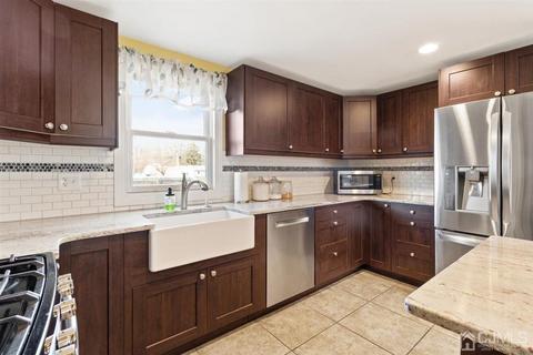 437 1st St, Middlesex, NJ 08846 photo 9