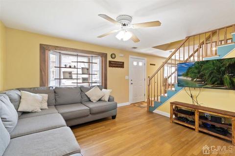 437 1st St, Middlesex, NJ 08846 photo 4
