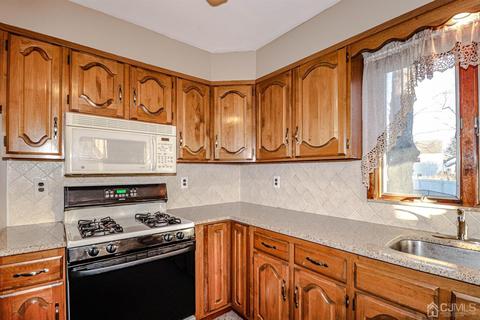 6 Darrell Ct, Edison, NJ 08817 photo 11