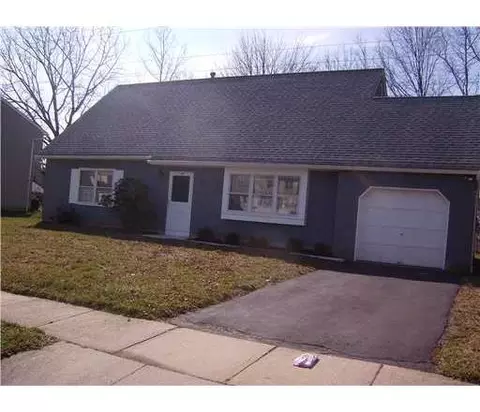 39 Roxy Ave, Edison, NJ 08820 photo 2