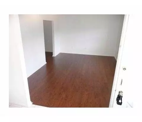 39 Roxy Ave, Edison, NJ 08820 photo 3