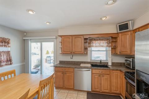 501 Harris Ave, Middlesex, NJ 08846 photo 9