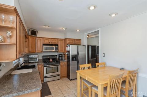 501 Harris Ave, Middlesex, NJ 08846 photo 10
