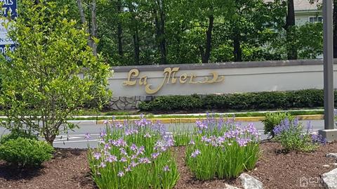 1904 Ridgeview Ct, Parlin, NJ 08859 photo 2