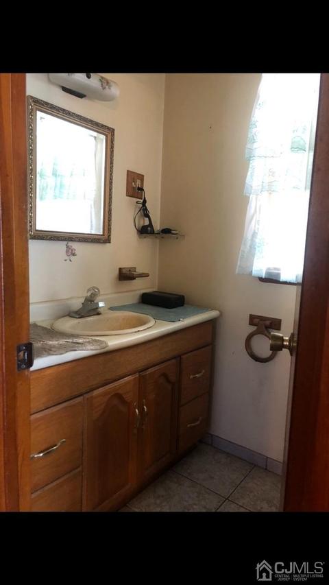 22 Stevens Rd, Edison, NJ 08817 photo 7