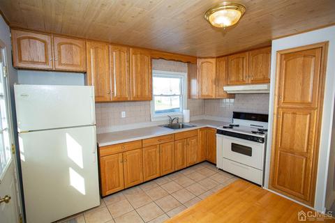 8 Carter Pl, Sayreville, NJ 08859 photo 8