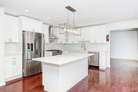 1 Paddock Ct, Edison, NJ 08820 photo 2