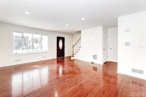 1 Paddock Ct, Edison, NJ 08820 photo 5