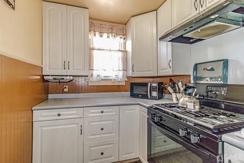 28 Meadow Rd, Edison, NJ 08817 photo 16