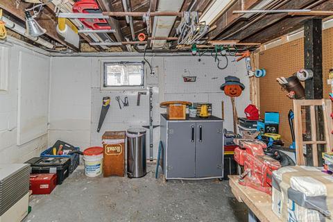 28 Meadow Rd, Edison, NJ 08817 photo 7