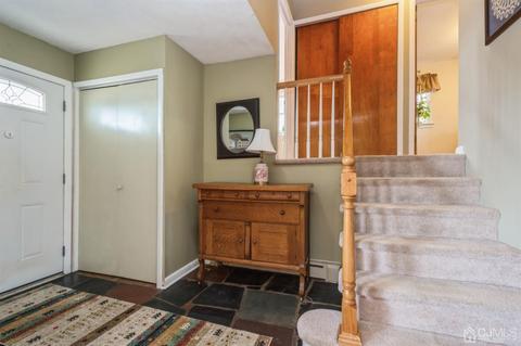 16 Emma Pl, Middlesex, NJ 08846 photo 3