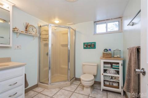 16 Emma Pl, Middlesex, NJ 08846 photo 13