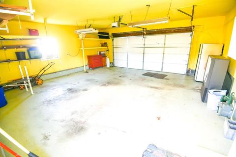 107 Calvert Ave, Edison, NJ 08820 photo 24