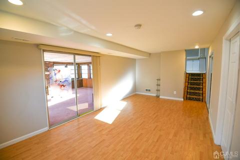 107 Calvert Ave, Edison, NJ 08820 photo 9