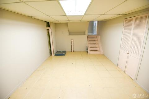 107 Calvert Ave, Edison, NJ 08820 photo 22
