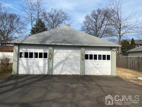 140 Stout Ave, Middlesex, NJ 08846 photo 5