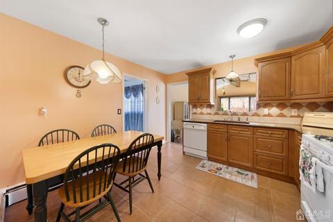 92 Thomas Pl, Edison, NJ 08837 photo 10