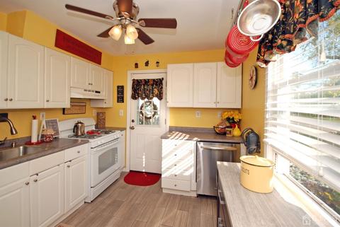 341 Giles Ave, Middlesex, NJ 08846 photo 7