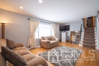 165 Barbara Pl, Middlesex, NJ 08846 photo 8