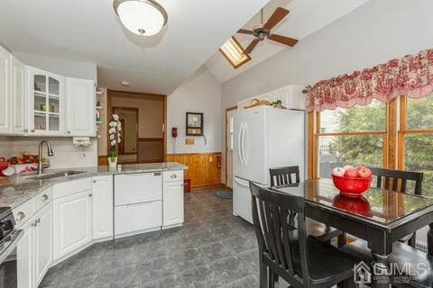 309 D St, Middlesex, NJ 08846 photo 5