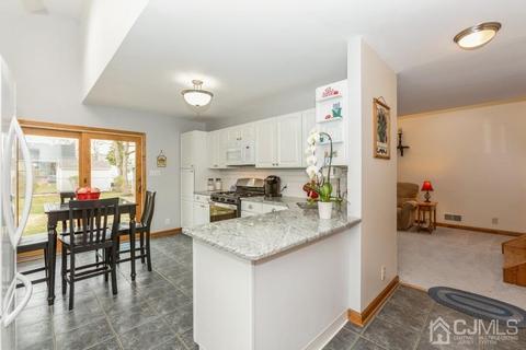 309 D St, Middlesex, NJ 08846 photo 4