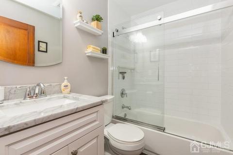 309 D St, Middlesex, NJ 08846 photo 11