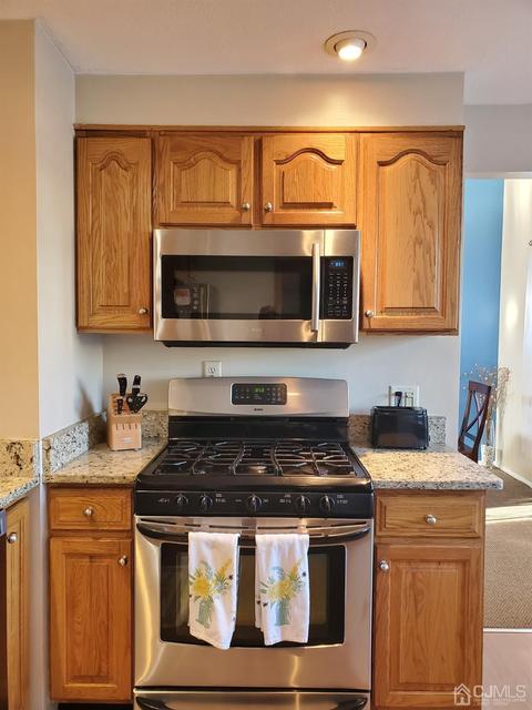 14 Magee Rd, Edison, NJ 08817 photo 11