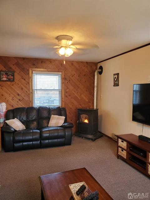 14 Magee Rd, Edison, NJ 08817 photo 5