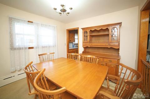 47 Cherry St, Edison, NJ 08817 photo 5